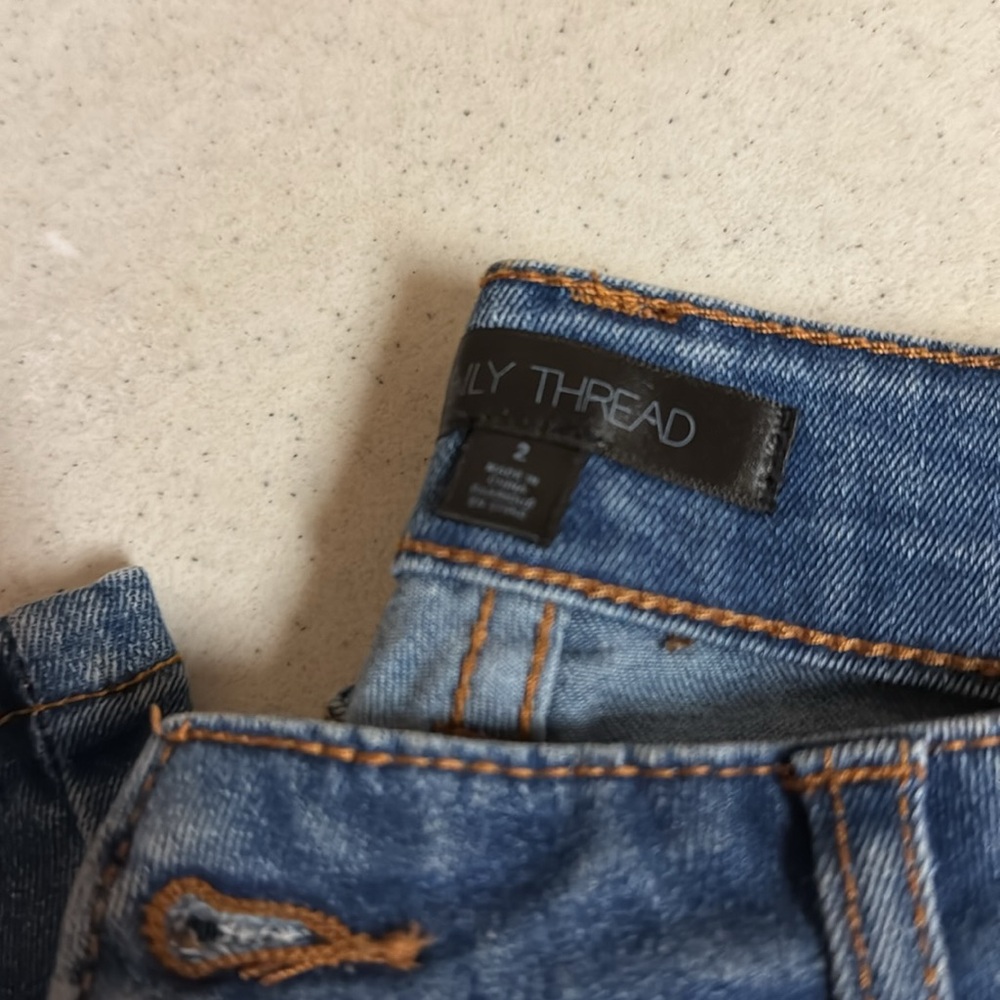 Daily Thread Size 2P Jeans - Picture 2 of 4